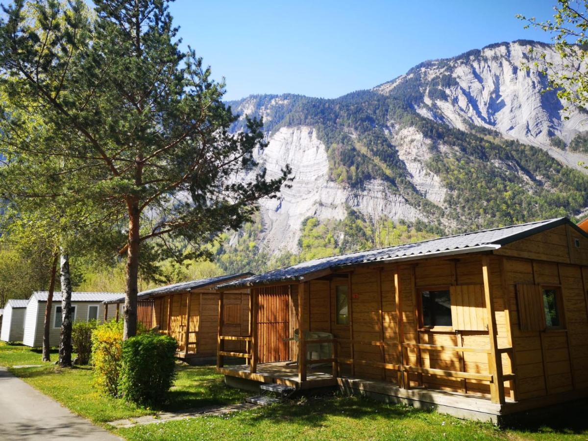 Hotel Camping Le Colporteur Le Bourg-dʼOisans Exterior foto