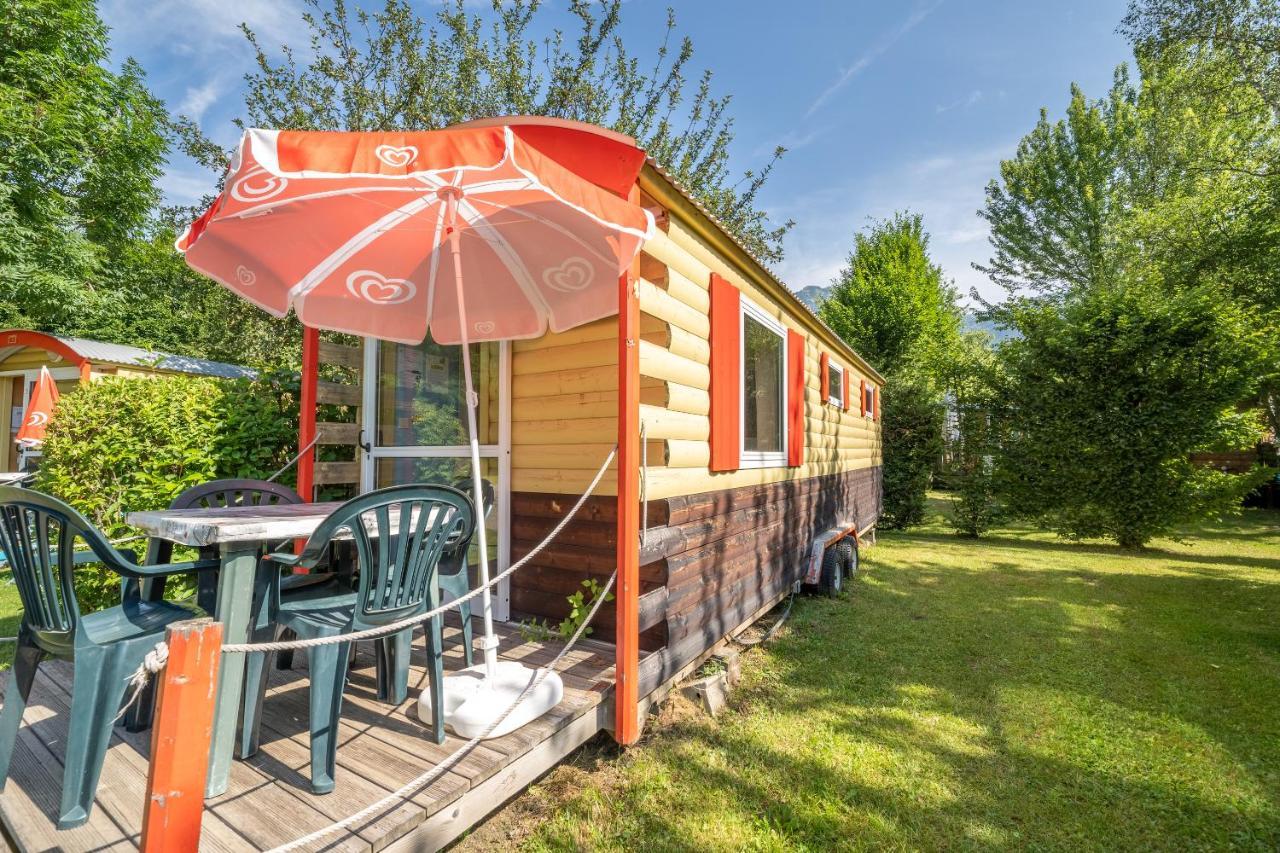 Hotel Camping Le Colporteur Le Bourg-dʼOisans Exterior foto