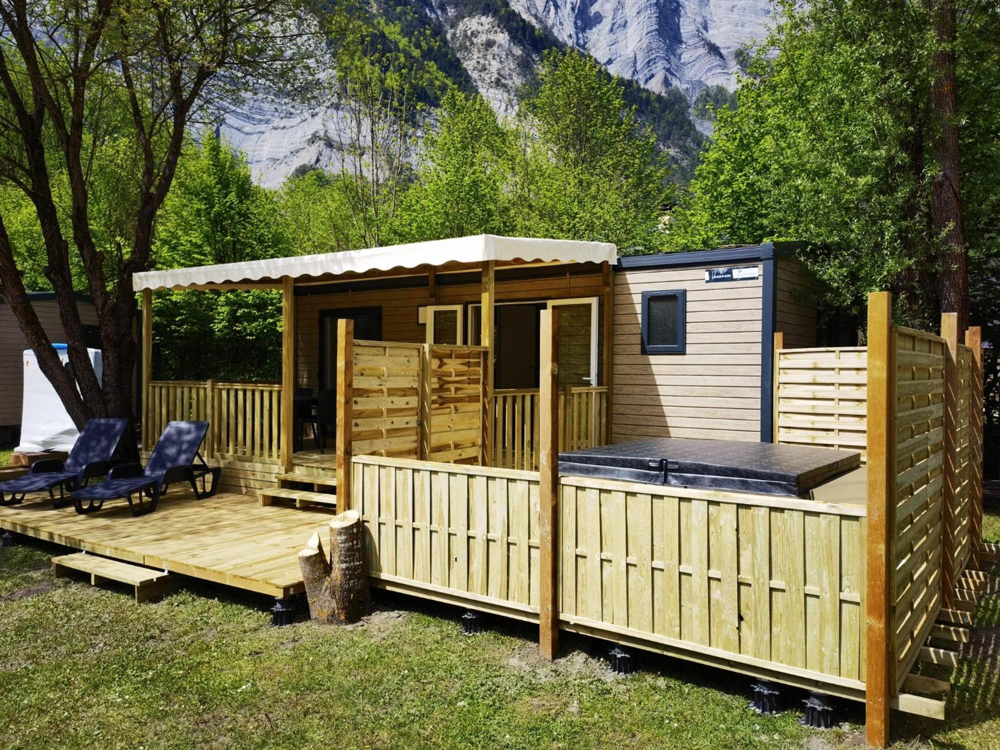 Hotel Camping Le Colporteur Le Bourg-dʼOisans Exterior foto