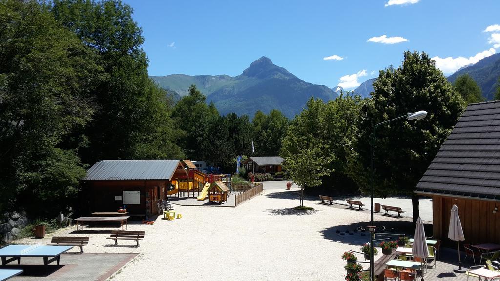 Hotel Camping Le Colporteur Le Bourg-dʼOisans Exterior foto