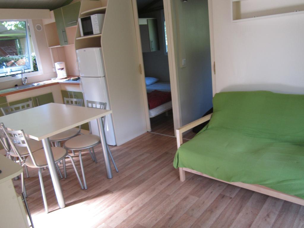 Hotel Camping Le Colporteur Le Bourg-dʼOisans Exterior foto