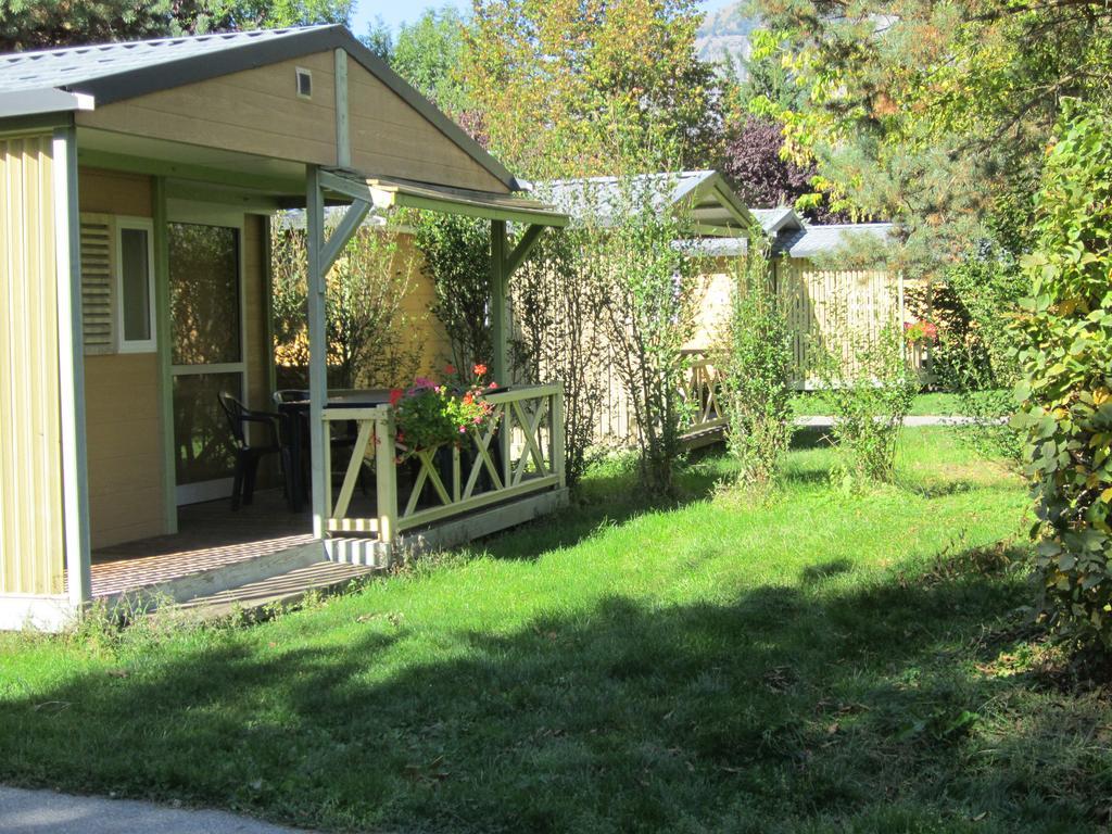 Hotel Camping Le Colporteur Le Bourg-dʼOisans Exterior foto