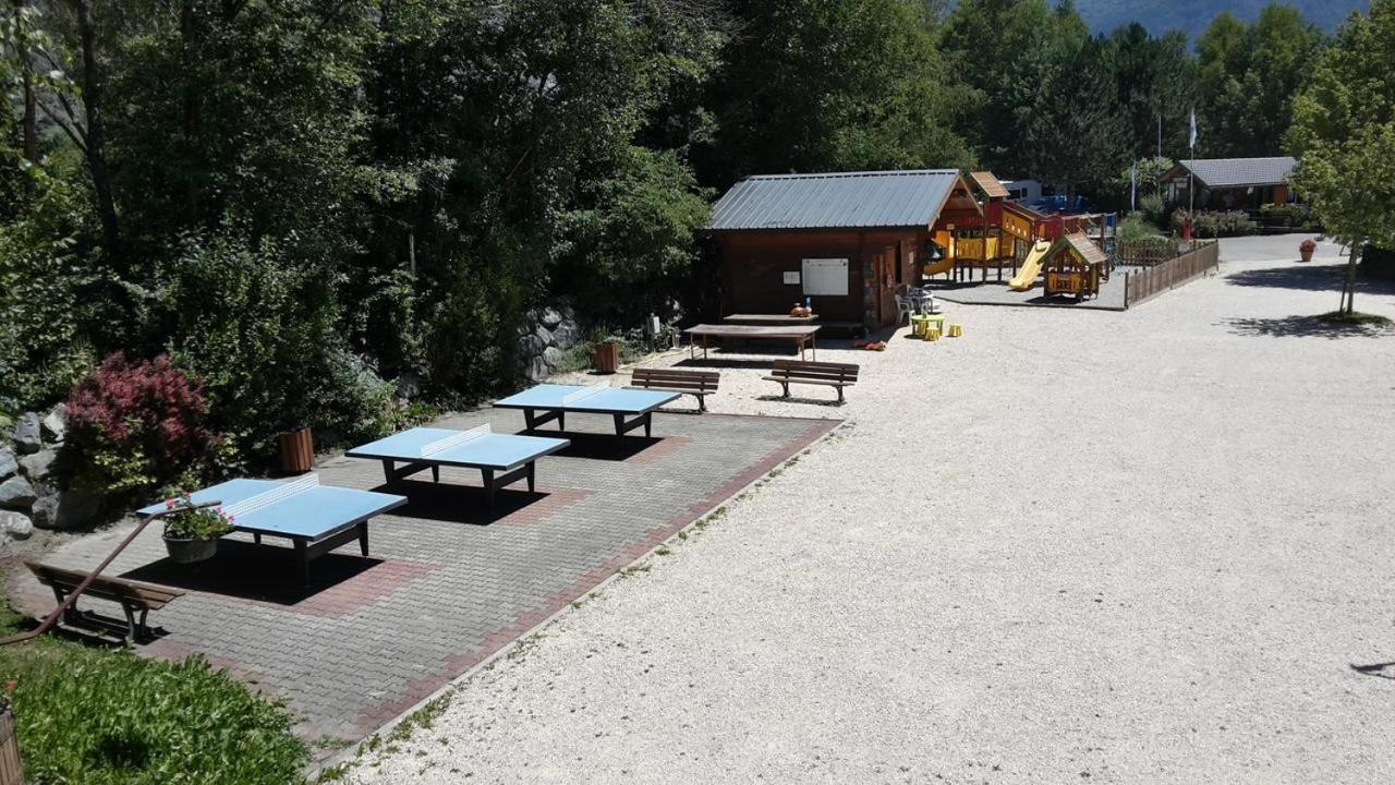 Hotel Camping Le Colporteur Le Bourg-dʼOisans Exterior foto